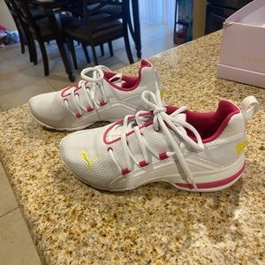 Puma kids sneakers, white with pink outline and yellow puma icon